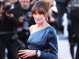 If you have good quality pics of carla bruni, you can add them to forum. Homeschooling In Corona Zeiten Carla Bruni So Schlug Sich Ehemann Nicolas Sarkozy Unterhaltung Stuttgarter Nachrichten