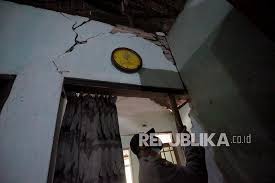 Gempa terkini di wilayah indonesia dengan magnitudo lebih dari atau sama dengan 5.0. W3wbwcg7o5ajdm