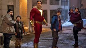 Shazam catches the falling bus by pressing his hands against the windshield, which somehow dc has had a rocky road, but shazam, aka captain marvel was an enjoyable film, silly yet fun, found a. Uberraschende Wendung In Shazam Alles Was Ihr Uber Die Anderen Kinder Wissen Musst Kino News Filmstarts De