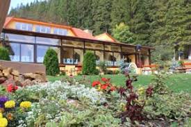 Situată în lacul roșu, pensiunea casa vrânceană oferă un lounge comun, grădină, facilități de grătar și wifi gratuit statiunea lacu rosu ofera amatorilor de drumetie itinerarii deosebit de atragatoare: Hotel Lacu Rosu In Lacu Rosu Romania Lets Book Hotel