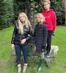 Goop founder and ceo, gwyneth paltrow. Gwyneth Paltrow Shares Thanksgiving Family Photo With Kids People Com