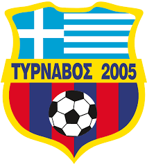 Είναι χτισμένη κατά μήκος της αριστερής όχθης του ποταμού. Tyrnabos 2005 Bikipaideia