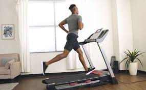 Treadmill walking is a great way to burn extra calories each day to help you lose weight. Incline Treadmill Cardio Workout For Weight Loss