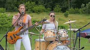 Apart from making the rounds playing at places such as the minhas oktoberfest, green county fair, cheese days in monroe, bobber's tap. Hawks Mill Winery 06 25 2017 Youtube