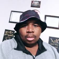 Donovan Mackey's Instagram, Twitter & Facebook