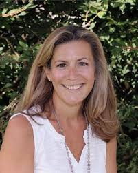 Lydia Whitney's Instagram, Twitter & Facebook