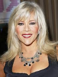 Born and raised in the big apple, she came under the broadway influence and studied dance throughout her childhood and teens. Samantha Fox Grosse Gewicht Masse Alter Biographie Wiki