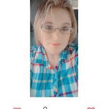 Lisa Engleman's Instagram, Twitter & Facebook