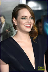 She is the recipient of various accolades, including an academy award, a british academy film award, a screen actors guild award, and a golden globe award. Emma Stone Zoey Deutch More Attend Zombieland 2 L A Premiere Photo 4369338 Abigail Breslin Avan Jogia Ben Platt Emma Stone Jesse Eisenberg Lea Thompson Michael Ealy Rosario Dawson Ruben Fleischer