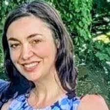 Amanda Dipaolo's Instagram, Twitter & Facebook