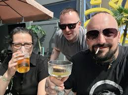 Chris Farrow Bradshaw (@ChrisBrads26053)