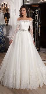 Enhance your upper half with some flair. Elegant Tulle Off The Shoulder Neckline Ball Gown Wedding Dresses With Lace Appliques Gaun Perkawinan Gaun Pesta Perkawinan Gaun Renda