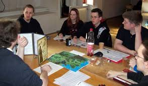 Cada mes, más de 15 millones de personas juegan nuestros juegos, ya sea por sí mismos en el modo de un jugador, con un amigo en el modo de dos jugadores o con personas de todo el mundo en el modo multijugador. Juegos De Rol Que Son Como Se Juega Y Tipos De Juegos