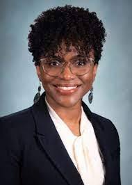 Kelli Pack's Instagram, Twitter & Facebook