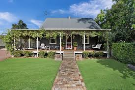 4 Bedroom House For Sale At 73 Close Street Morpeth Nsw 2321 View Property Photos Floor Plans Local School Catchments Facade House Country Cottage Morpeth