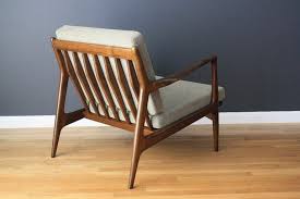 Wood frame has been refinished in dark brown. Danish Modern Selig Lounge Chair In Excellent Condition For Sale In San Francisco Ca Furniture Design Chair Danish Modern Lounge Chair Danish Modern Chairs