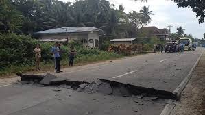 The event parameters (hypocenter, time and magnitude) are determined using incoming data from the philippine seismic network. Earthquake In Philippines Today Magnitude 7 2 Earthquake Strikes The Philippines What S On Philippines Earthquake Earthquake In Philippines Earthquake