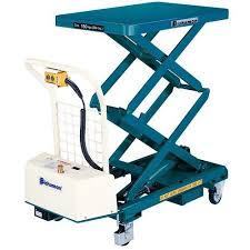 Table Elevatrice Mobile Force 150 A 500 Kg Manutan Fr Table Elevatrice Table Systeme Hydraulique