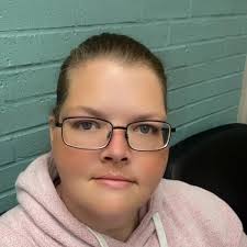 Since we've let our families know, I figured I'd announce it here too. Baby  girl coming October 7th, 2023. 💕💕