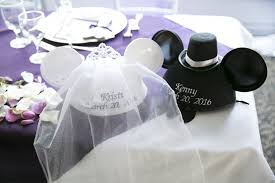 The key to choosing good wedding favors that your guests will genuinely. Disney Mickey Minnie Theme Weddings