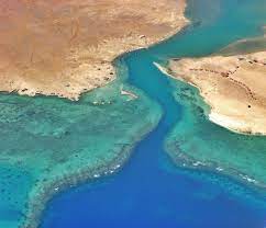 aerial photo of coral bay port sudan red sea صورة من الجو لخليج المرجان بورتسودان البحر الأحمر http www panoramio com pho photo original artwork outdoor