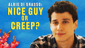 The White Lotus S02E01