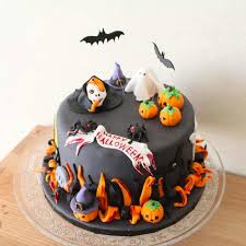 Pour les faire tenir, appuyez légèrement ou. Gateau D Halloween Avec Decors En Pate A Sucre La Pate D Amanda