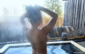 We have recieved reports that emails using yahoo email addresses have been delayed. Model Jessica Nigri Topless In A Bath Nucelebs Com