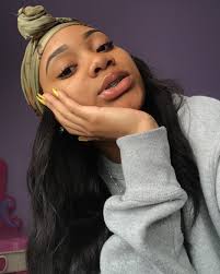 2 878 Likes 39 Comments Iseenheraround On Instagram Hair Styles Light Skin Girls Curly Hair Styles Naturally