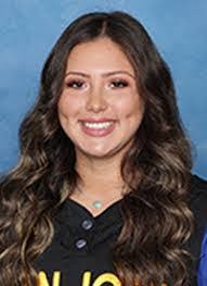 Lilly Meek's Instagram, Twitter & Facebook