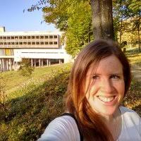 Kat Pearson (@kat_fakts)