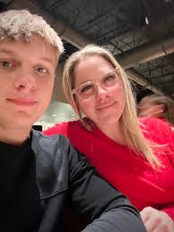 Enjoyed a wonderful evening with the kids. Dinner at The Edge followed by  an amazing, front row orchestra performance at The Strand of the  Nutcracker. 'Tis the season! 🎄🎁 When I was