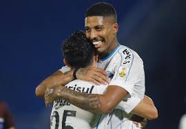 Veja como assistir ao jogo ao vivo. Gremio Faz 2 A 0 No Guarani Par E Abre Vantagem Por Vaga Nas Quartas 26 11 2020 Uol Esporte
