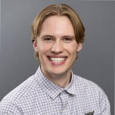 Great news!! Today I graduated from Weber State University John B. Goddard  School of Business & Economics with my Bachelor's degree and a major in  Finance! I am so grateful for the