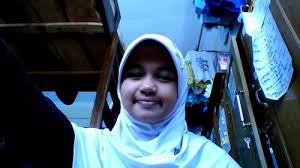 Aku dan ibuku mengunjungi rumah nenek tiga hari yang lalu. Buatlah Masing Masing Contoh Kalimat Imperatif Deklaratif Dan Interogatif Brainly Co Id