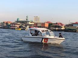 กรมเจ้าท่า เผยสปีดโบ๊ทที่ แตงโม นิดา ตก ทะเบียนเรือหมดอายุ แถมผู้ขับเรือ ไม่มีใบอนุญาต เตรียมเอาผิด พร้อมเตือนเรือไม่มีชูชีพ . Njavznr Pxzdcm