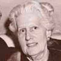 Olive Hayes's Instagram, Twitter & Facebook