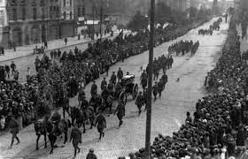 Michael collins was born in clonakilty, co. One Fifth Of Ireland Attended Michael Collins Funeral