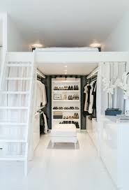 1001 Ideen Fur Offener Kleiderschrank Tolle Wohnideen Kleines Loft Kleiderschrank Selber Bauen Wohnung