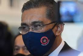 Check spelling or type a new query. Offender Not Wearing Mask Should Not Be Fined Rm10 000 Law Minister Assures Govt Will Detail Offences World Of Buzz