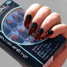 See more ideas about fialové nehty, nehty, fialová. Royal Umele Nehty Nalepovaci Cerne S Cervenymi Prvky 3g Fire Light Stiletto Nail Tips 24 Glue On False Nails Tips 24ks Normain Kosmeticka Inspirace