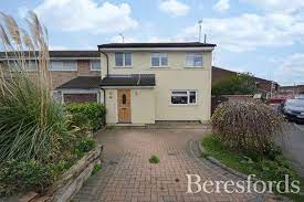 Property For Sale In Cornflower Drive Springfield Chelmsford Cm1 Buy Properties In Cornflower Drive Springfield Chelmsford Cm1 Zoopla