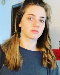 Rebecca Alli's Instagram, Twitter & Facebook