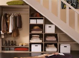 Comment Creer Un Dressing Sous Un Escalier Dressing Sous Escalier Rangement Sous Escalier Meuble Sous Escalier