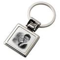 Une gravure sur un porte cles prestige en idee. - Gravure Photo