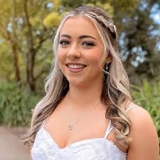 What a lovely girl to have in the salon yesterday 😍 Congratulations