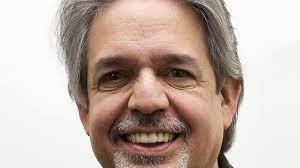 Born in guanajuato, mexico, carolina miranda is an actress mainly known for her work in soap operas and television series. Siempre Luis The Documentary With A Latin Soul About Luis Miranda Jr Al Dia News