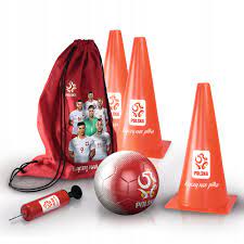 Więcej zobaczycie w bibliotece piłkarstwa polskiego pzpn. Trefl Zestaw Treningowy Pzpn Laczy Nas Pilka 60846 8026529082 Allegro Pl