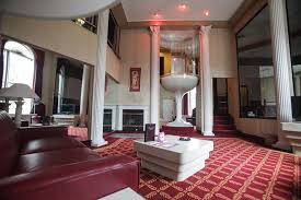 Hotel in poconos with champagne tubs. Welcome To The Land Of Love Heart Shaped Tubs Champagne Towers Reign Supreme At Pocono Palace Pennlive Com