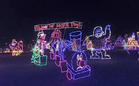 The Best Christmas Light Displays In Every State Best Christmas Lights Christmas Light Displays Best Christmas Light Displays